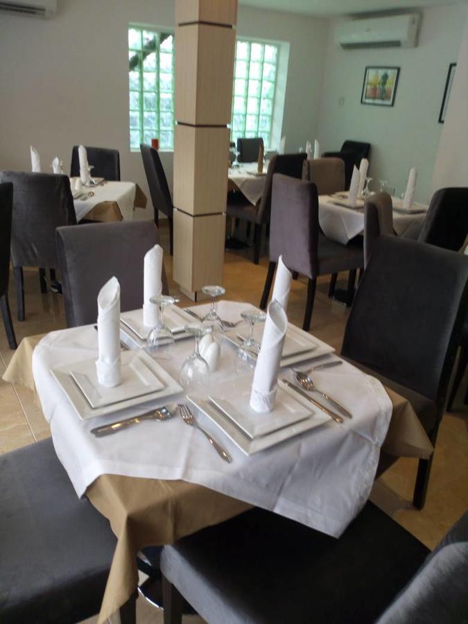 Blackwood Hotels Ikeja Extérieur photo